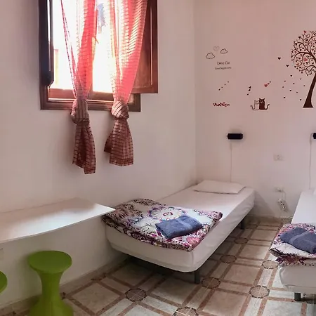 Albergue Canary Sun *